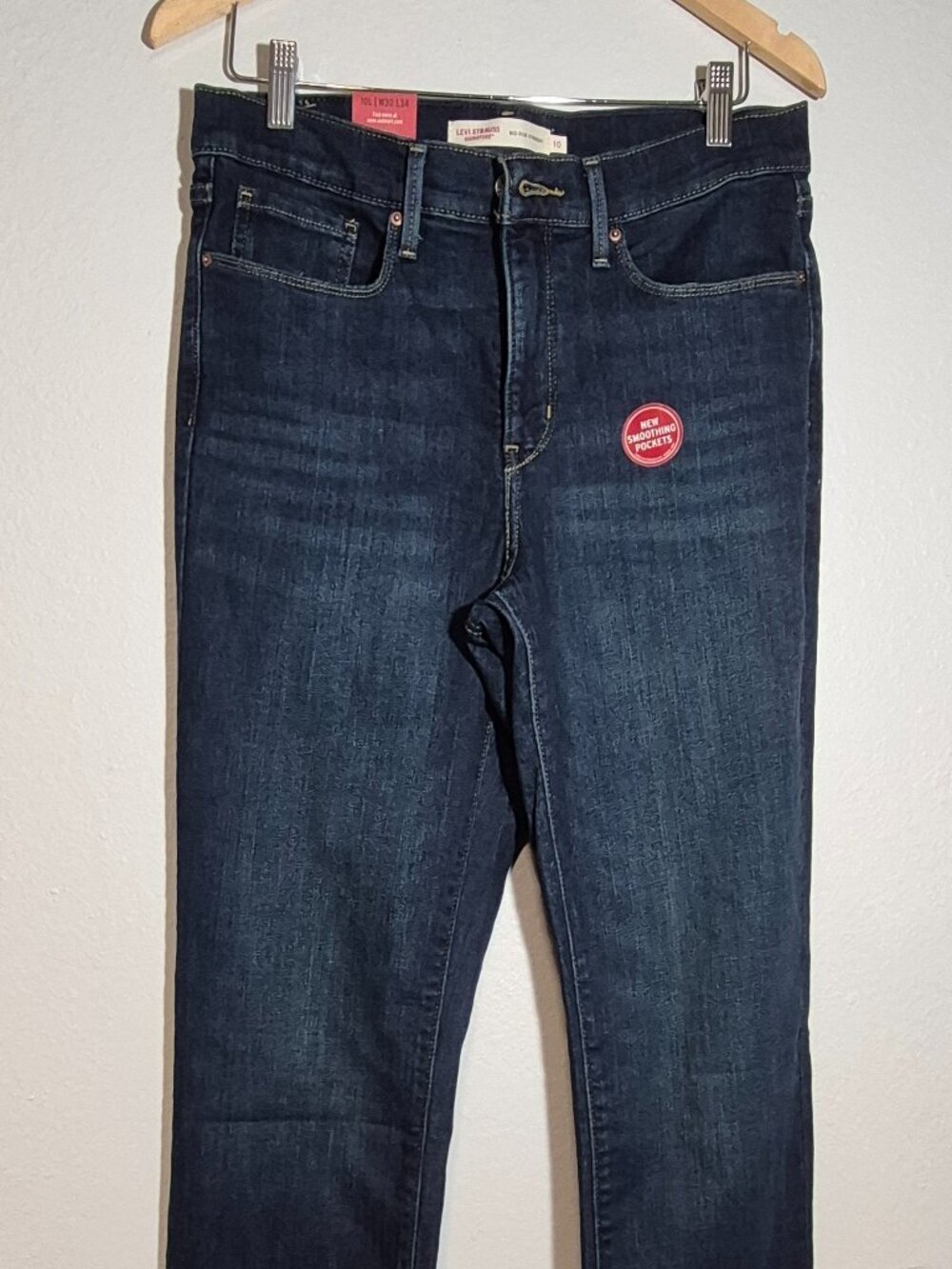 NWT Levis Strauss Signature Jeans Women Size 10 Blue Mid Rise Straight Leg Denim